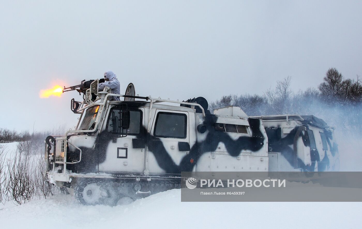Учения Печенгской бригады Северного флота на арктических вездеходах "Алеут"