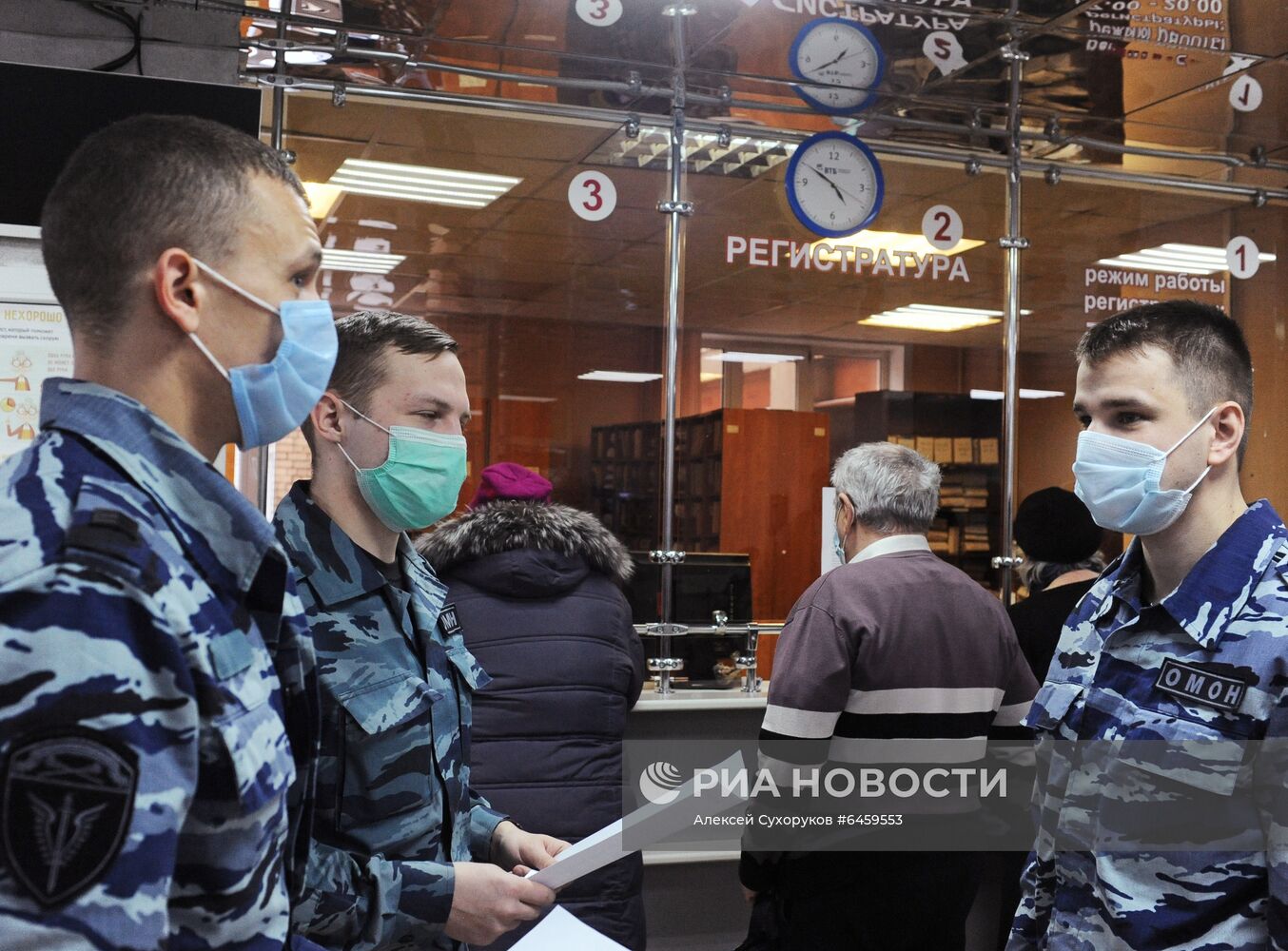 Вакцинация от коронавируса сотрудников ОМОН в Тамбове