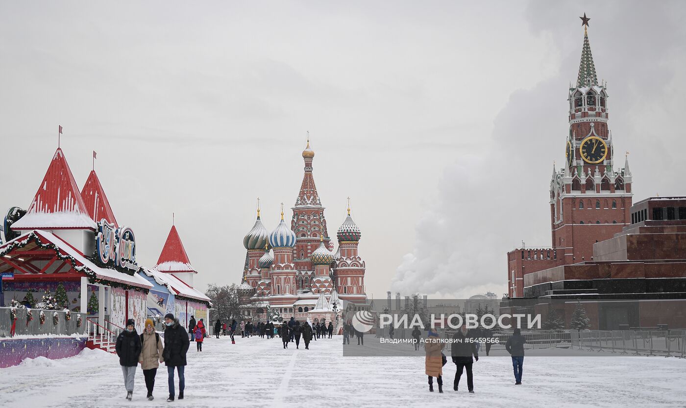 Снег в Москве