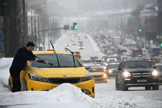 Снегопад в Москве