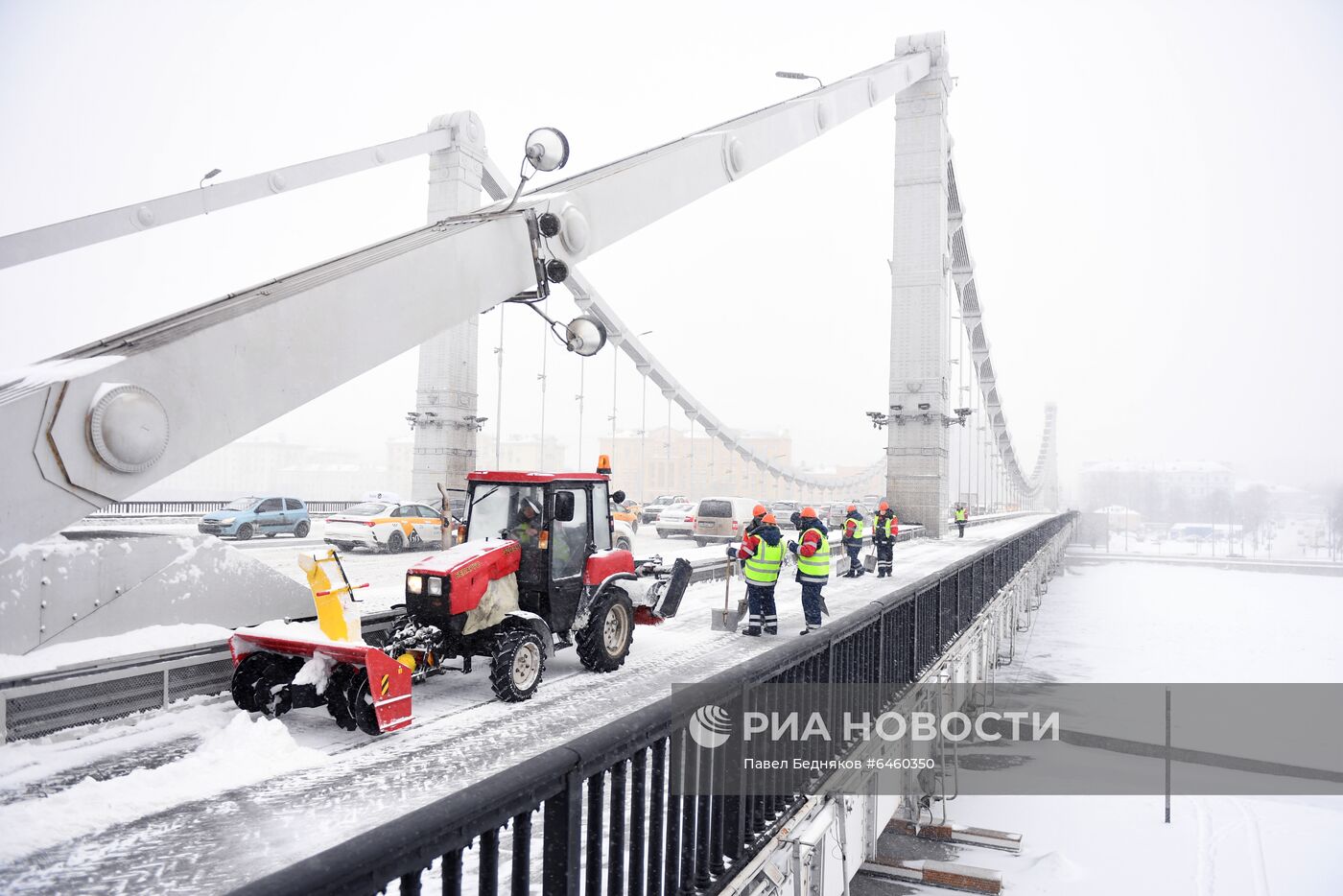 Снегопад в Москве 