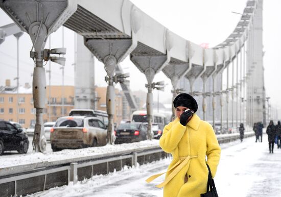 Снегопад в Москве 