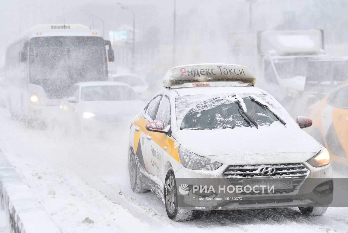 Снегопад в Москве 