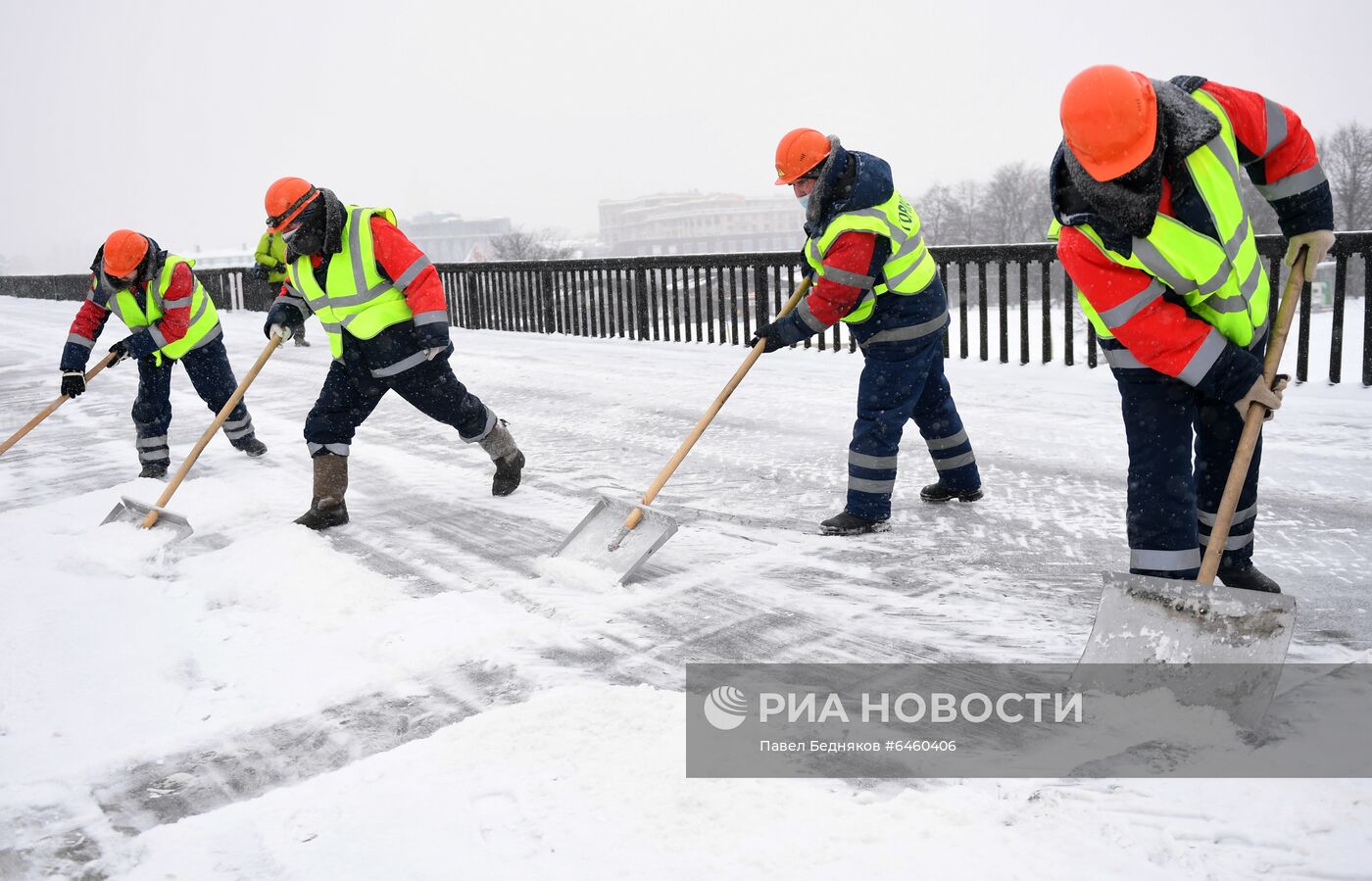 Снегопад в Москве 