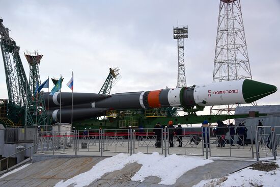 Вывоз РН "Союз-2.1а" с грузовым кораблем "Прогресс МС-16" на стартовый комплекс Байконура