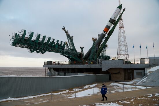 Вывоз РН "Союз-2.1а" с грузовым кораблем "Прогресс МС-16" на стартовый комплекс Байконура