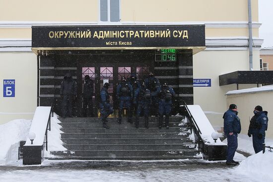 Акция националистов против возвращения проспекту Бандеры названия Московский проспект