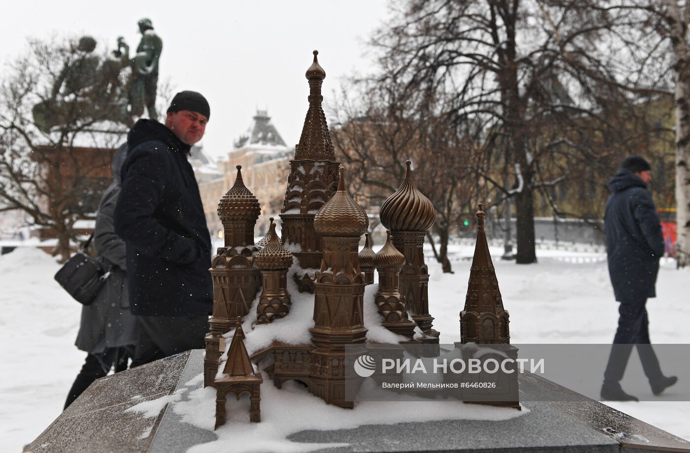 В храме Василия Блаженного появились тактильные макеты для незрячих и слабовидящих