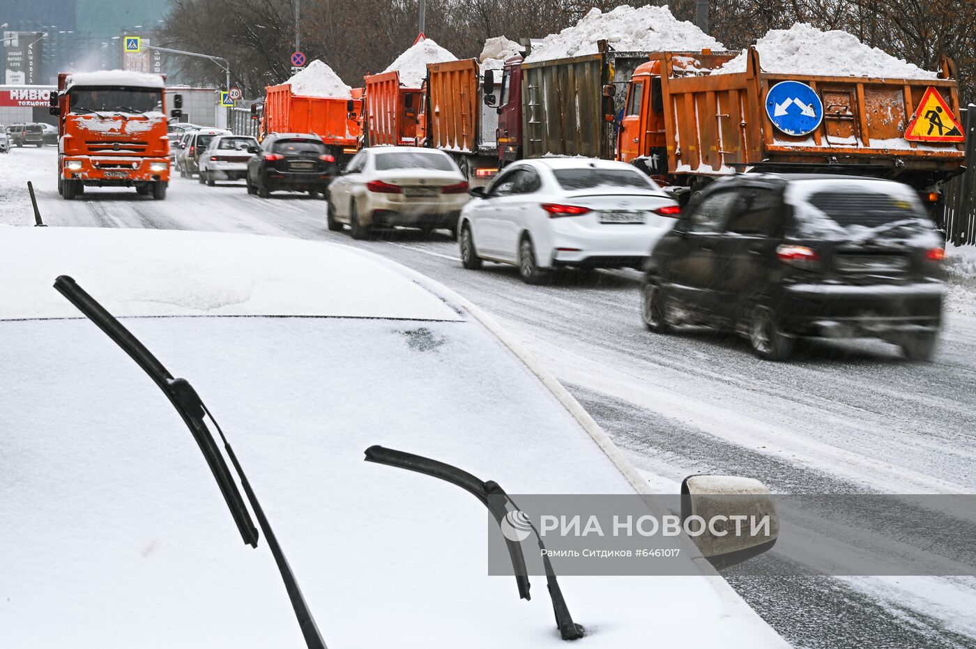 Снегопад в Москве 