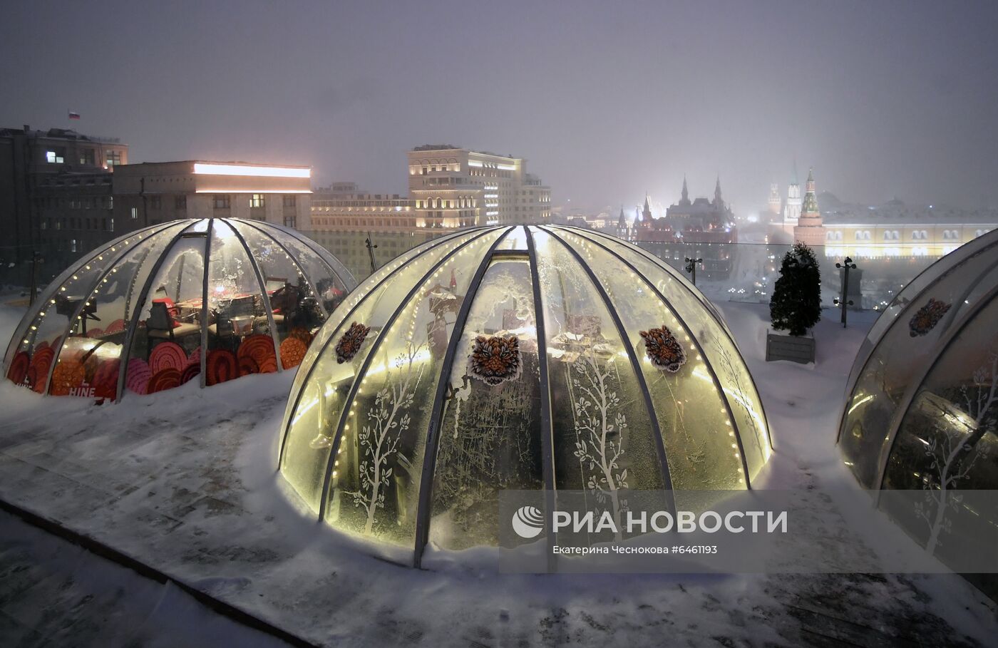 Приватные беседки на террасе ресторана O2 Lounge