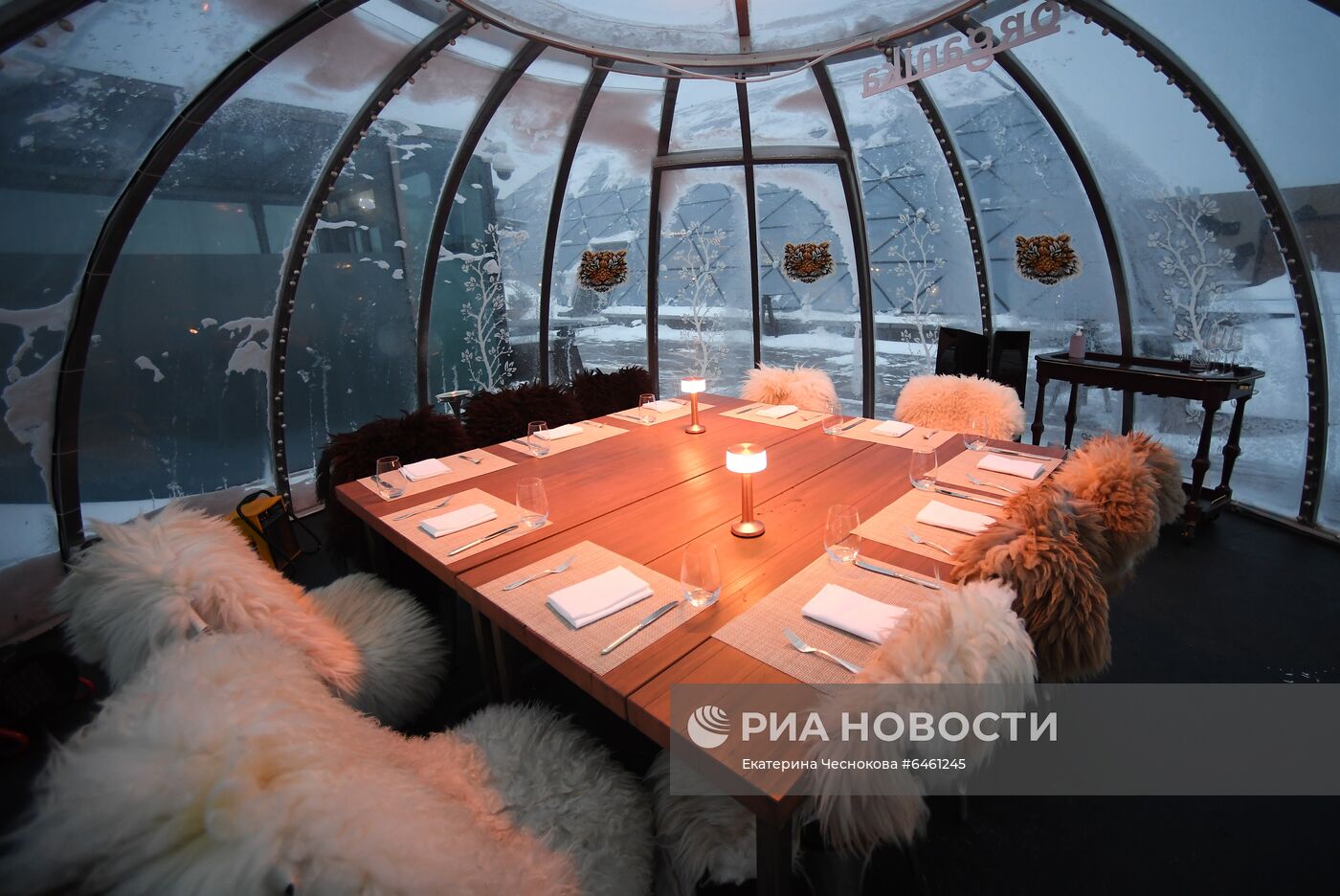 Приватные беседки на террасе ресторана O2 Lounge