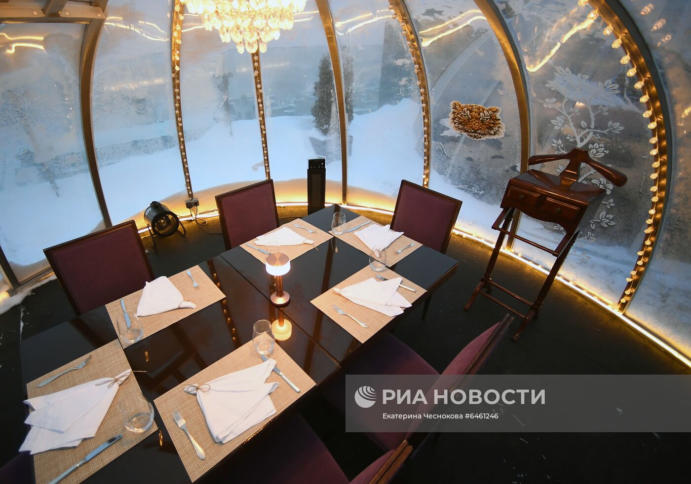 Приватные беседки на террасе ресторана O2 Lounge