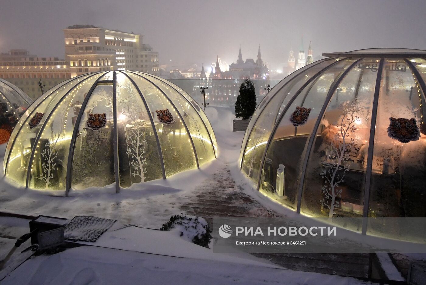 Приватные беседки на террасе ресторана O2 Lounge