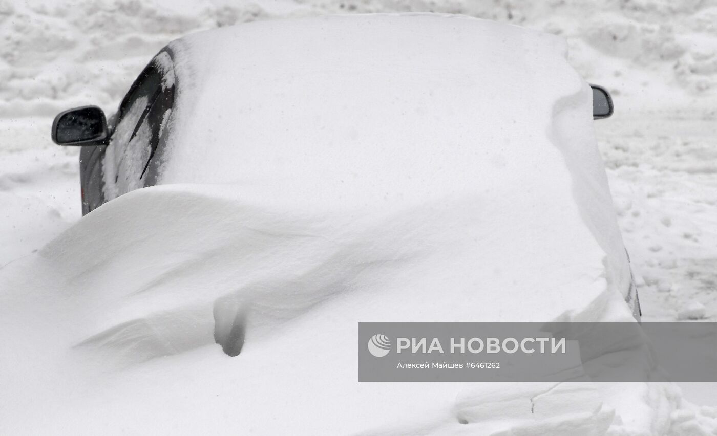 Снегопад в Москве 