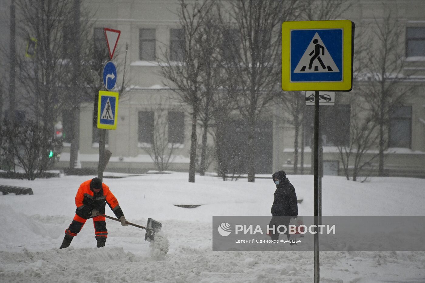 Снегопад в Москве 