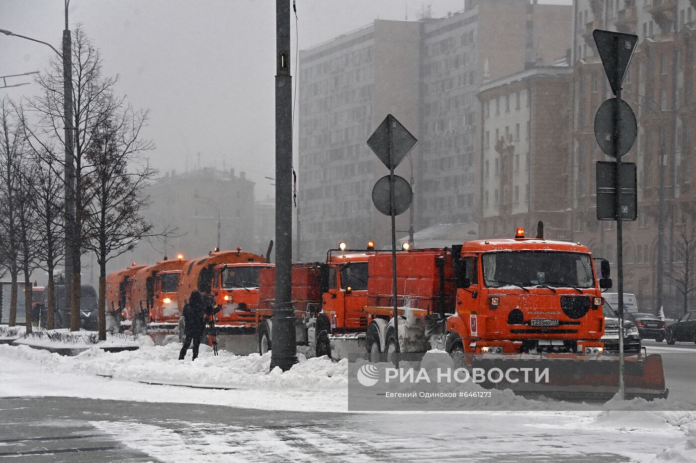 Снегопад в Москве 