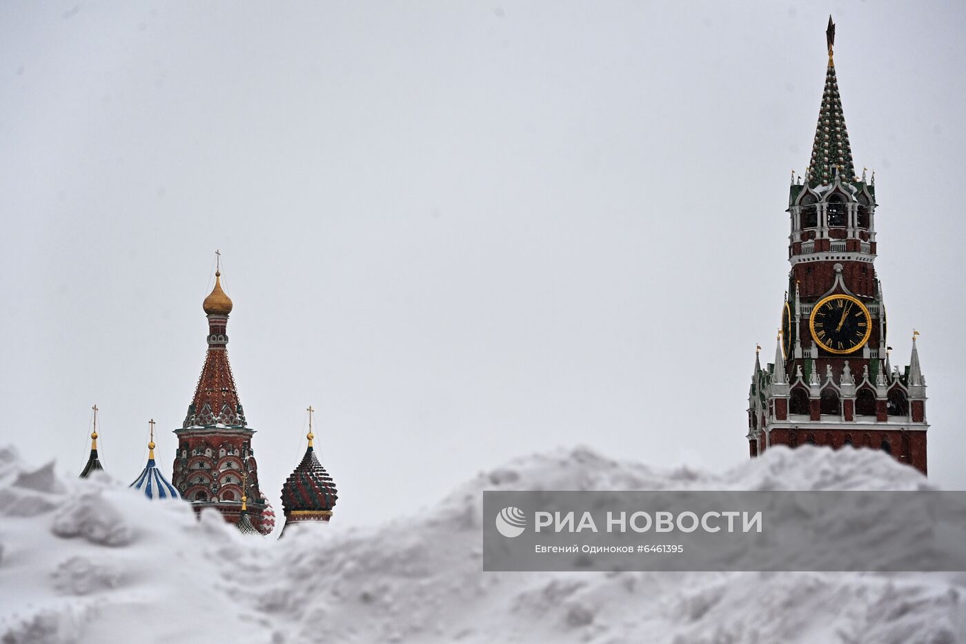 Снегопад в Москве 