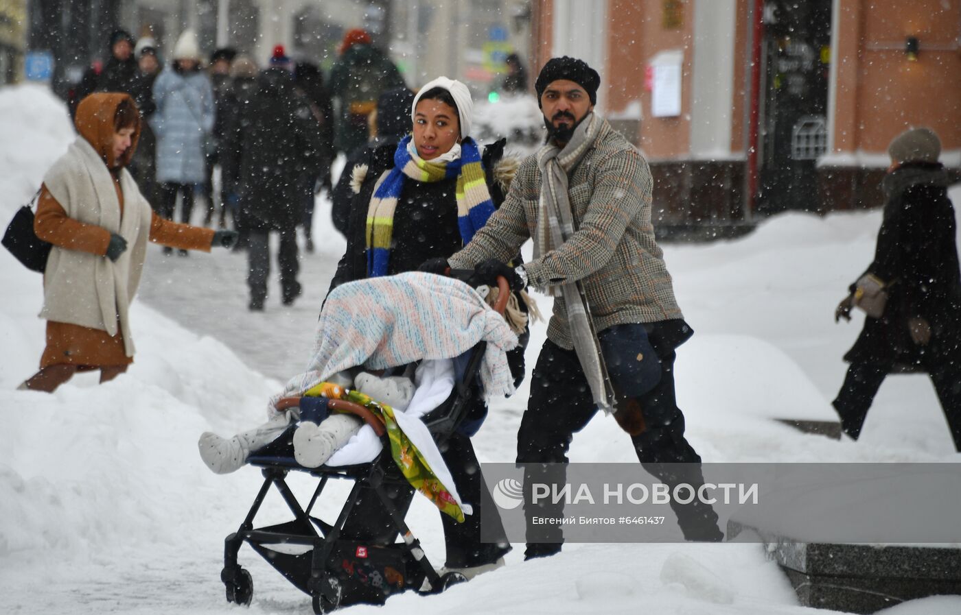 Снегопад в Москве 