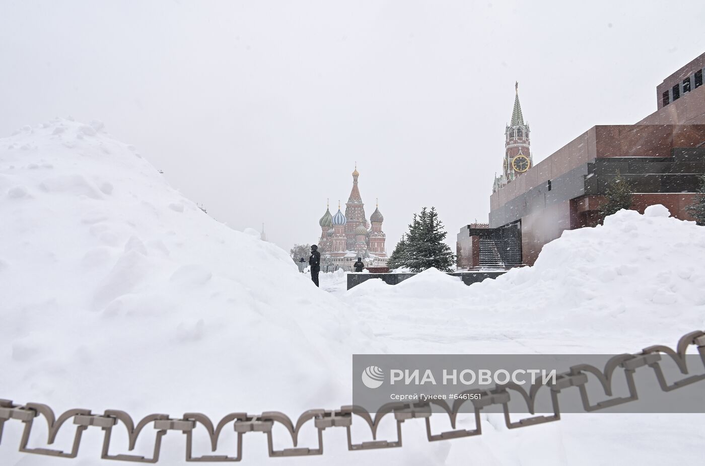 Снегопад в Москве 