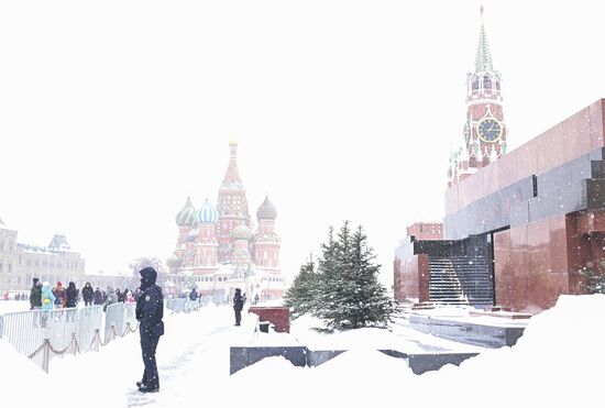 Снегопад в Москве 
