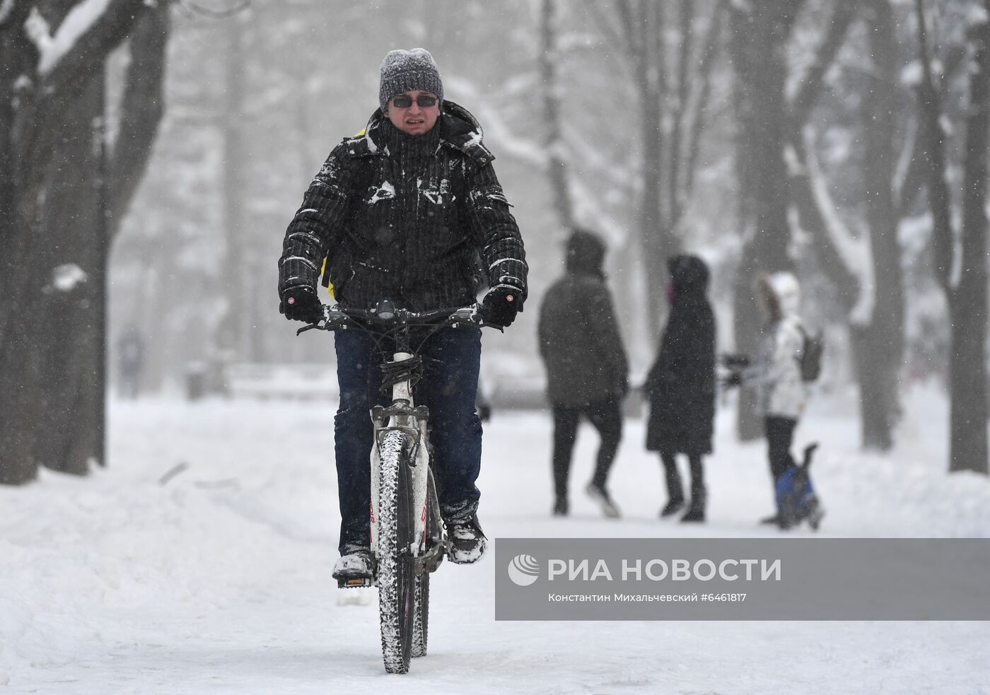 Сильный снегопад в Крыму