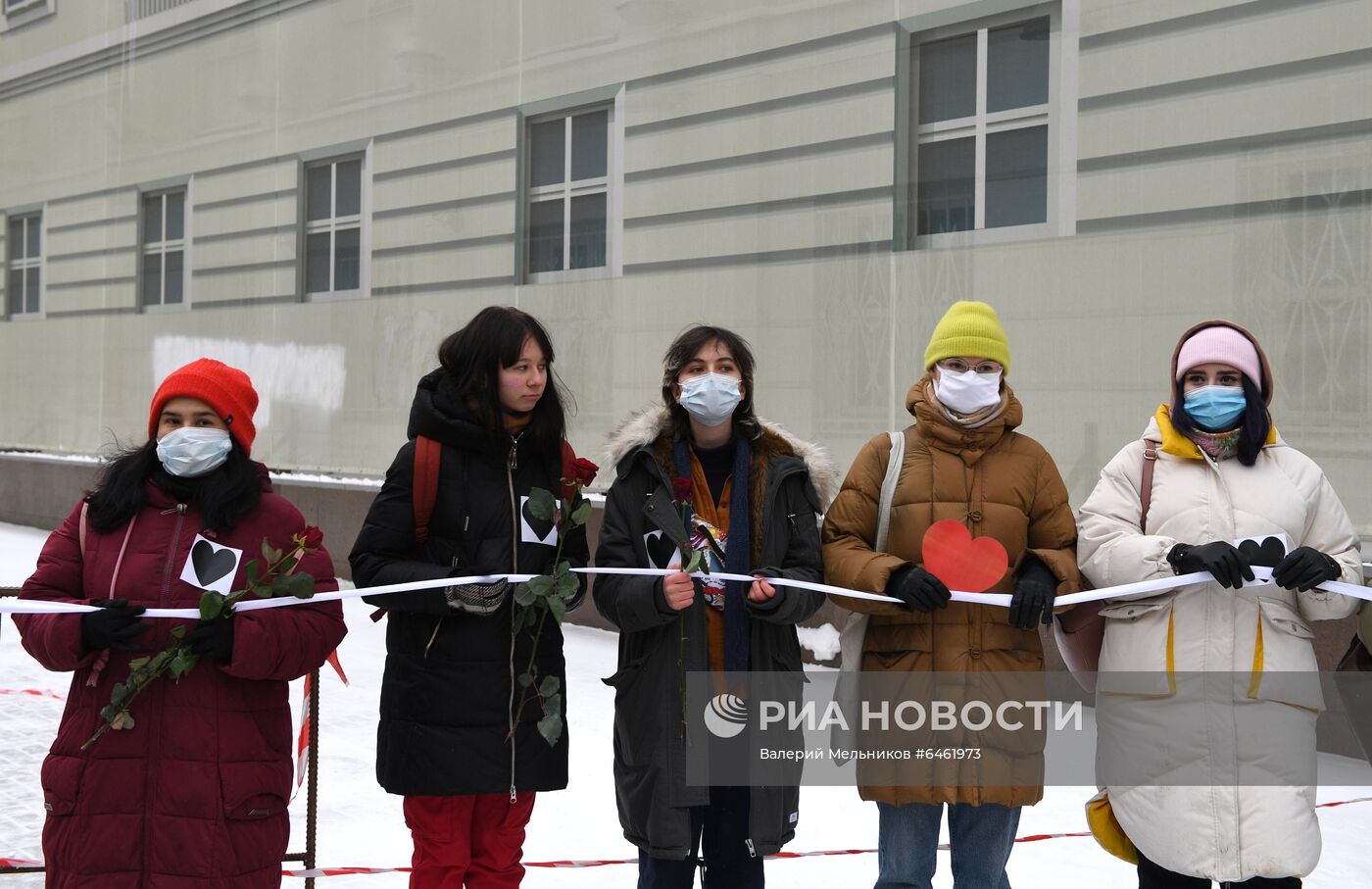 Акция "Цепь солидарности" в поддержку политзаключенных