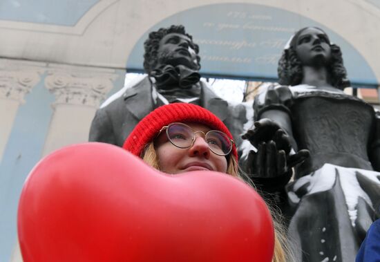 Акция "Цепь солидарности" в поддержку политзаключенных