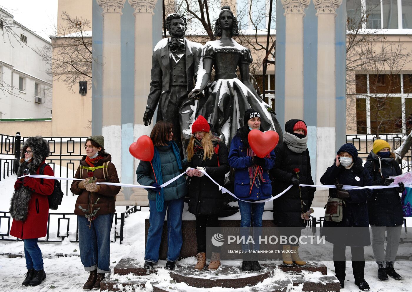 Акция "Цепь солидарности" в поддержку политзаключенных