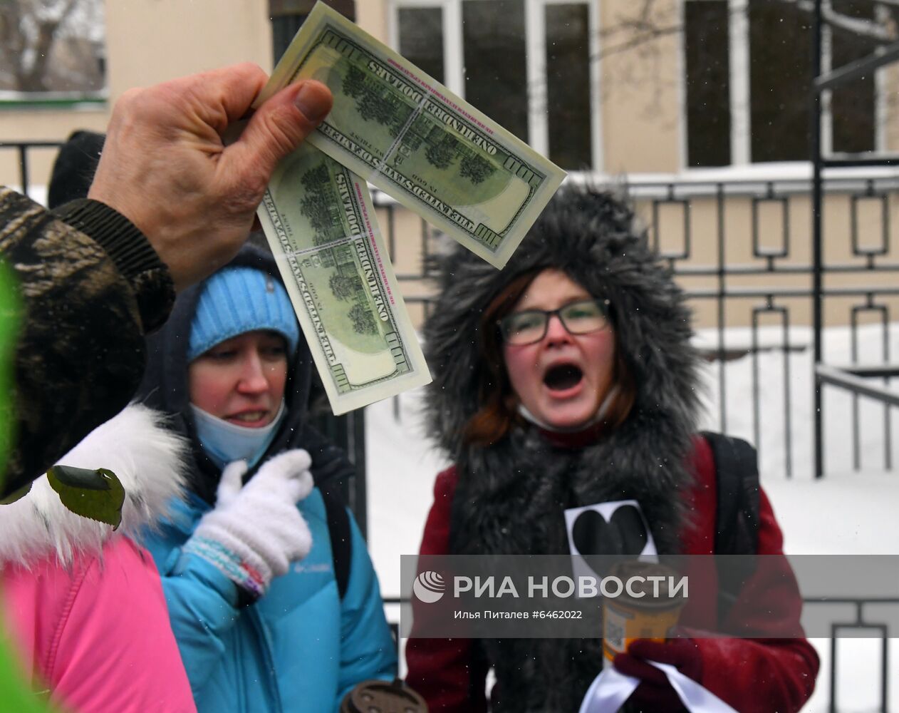 Акция "Цепь солидарности" в поддержку политзаключенных