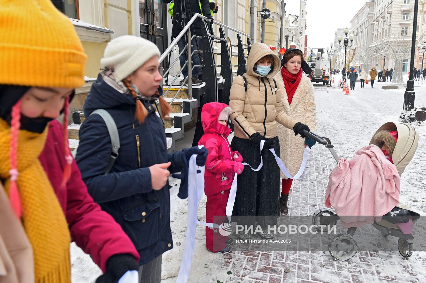 Акция "Цепь солидарности" в поддержку политзаключенных