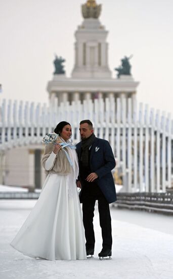 Празднование Дня всех влюбленных в Москве