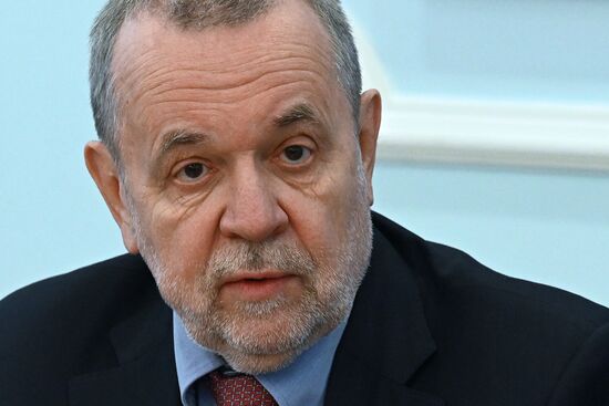 Представление А. Кигима на должность главы ПФР