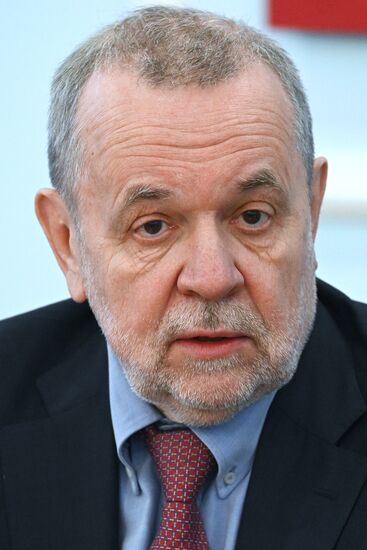 Представление А. Кигима на должность главы ПФР