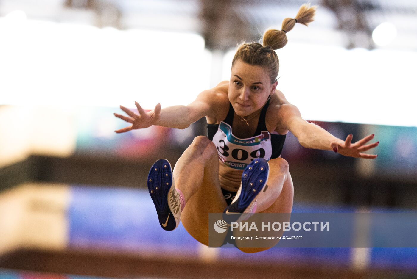 Легкая атлетика. Чемпионат России в помещении. Первый день