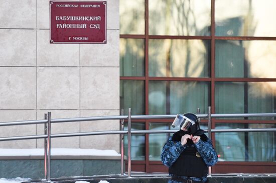 Заседание суда по делу А. Навального, обвиняемого в клевете в отношении ветерана