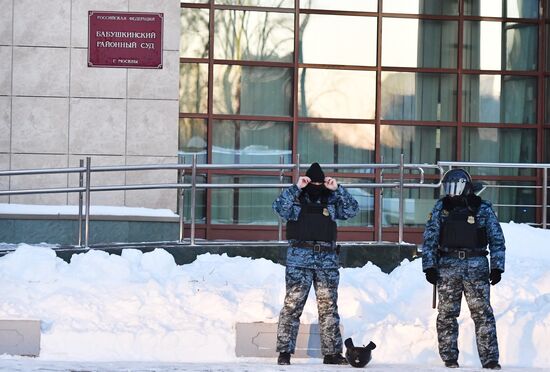 Заседание суда по делу А. Навального, обвиняемого в клевете в отношении ветерана