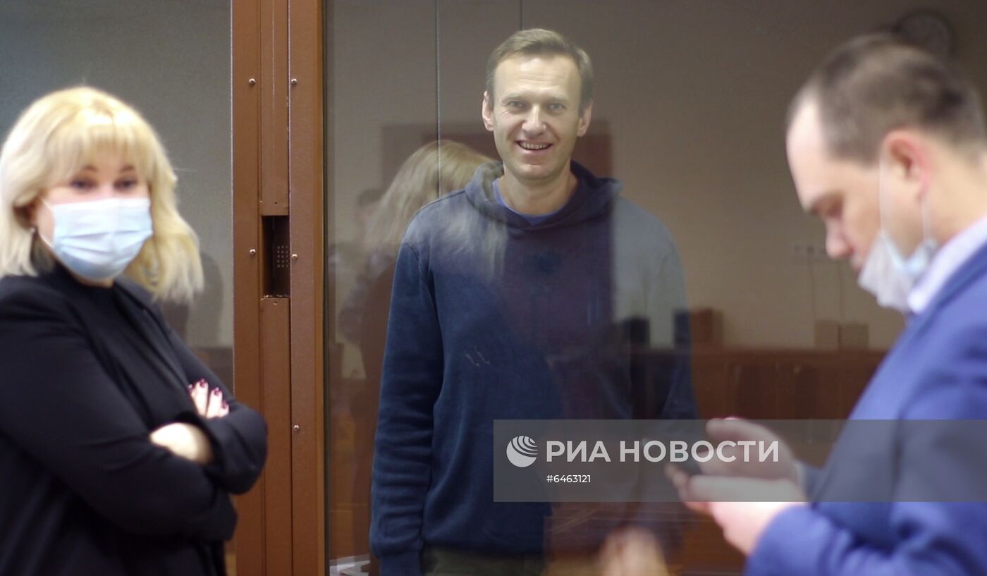 Заседание суда по делу А. Навального, обвиняемого в клевете в отношении ветерана