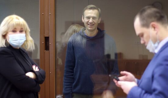 Заседание суда по делу А. Навального, обвиняемого в клевете в отношении ветерана