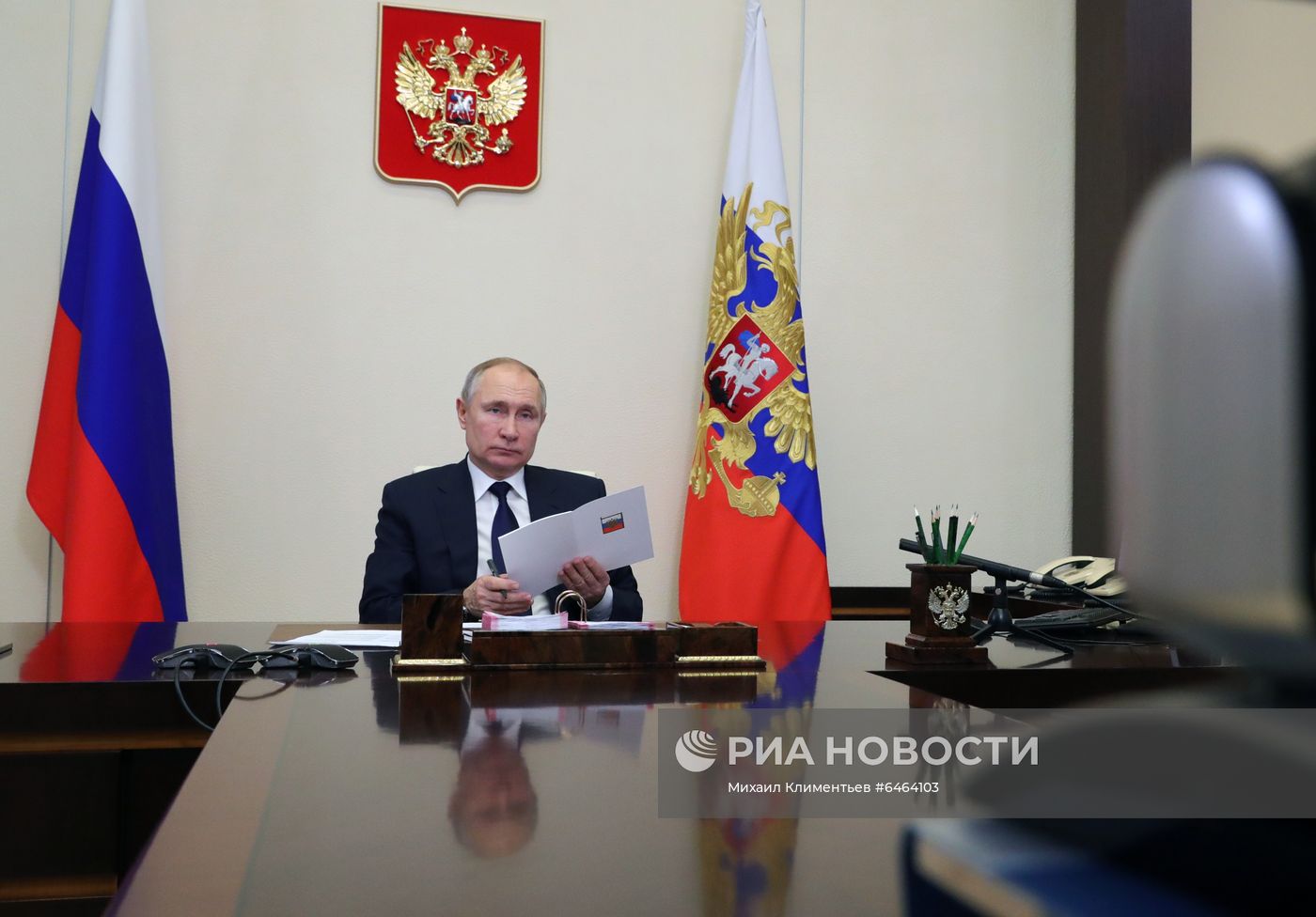 Президент РФ В. Путин провел встречу с руководителями фракций Госдумы РФ
