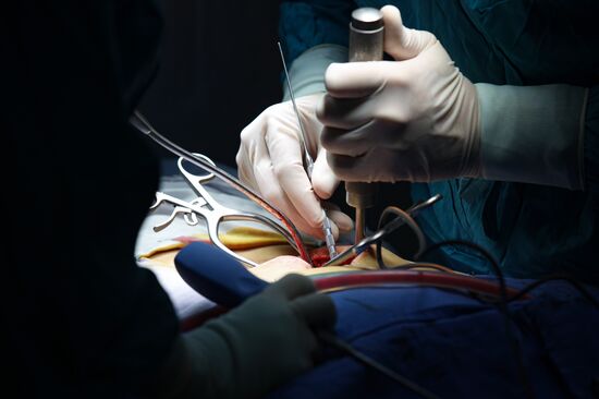 Работа спинальных хирургов в Краснодарской краевой больнице