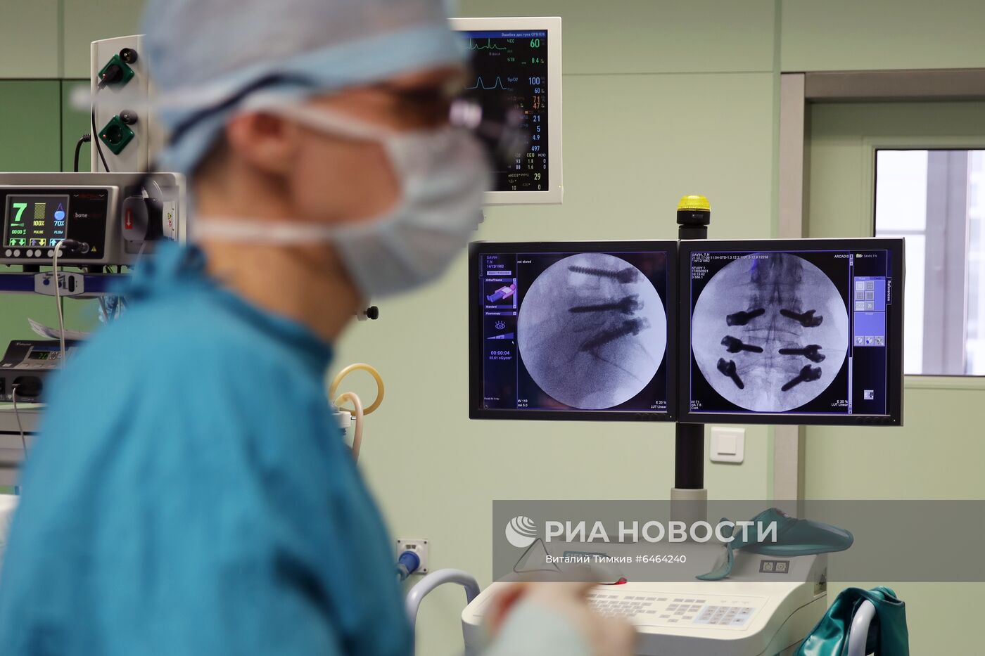 Работа спинальных хирургов в Краснодарской краевой больнице