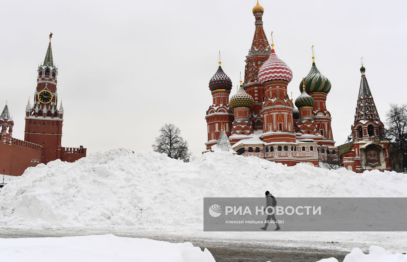 Последствия снегопада в Москве
