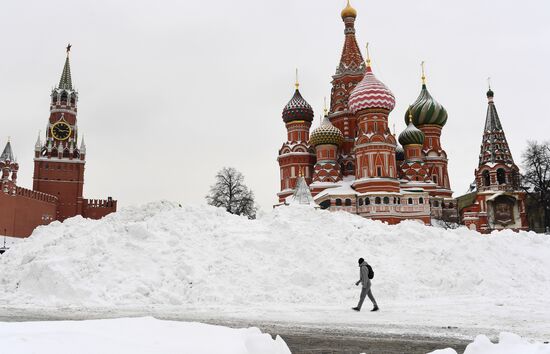 Последствия снегопада в Москве