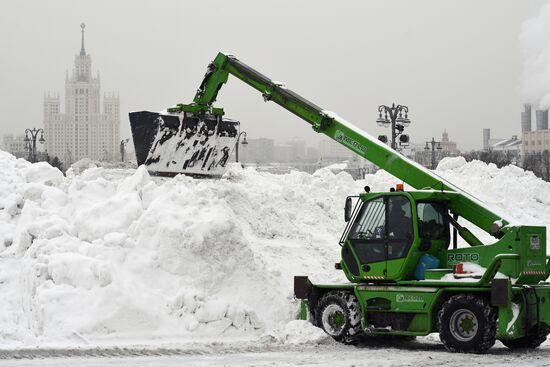 Последствия снегопада в Москве