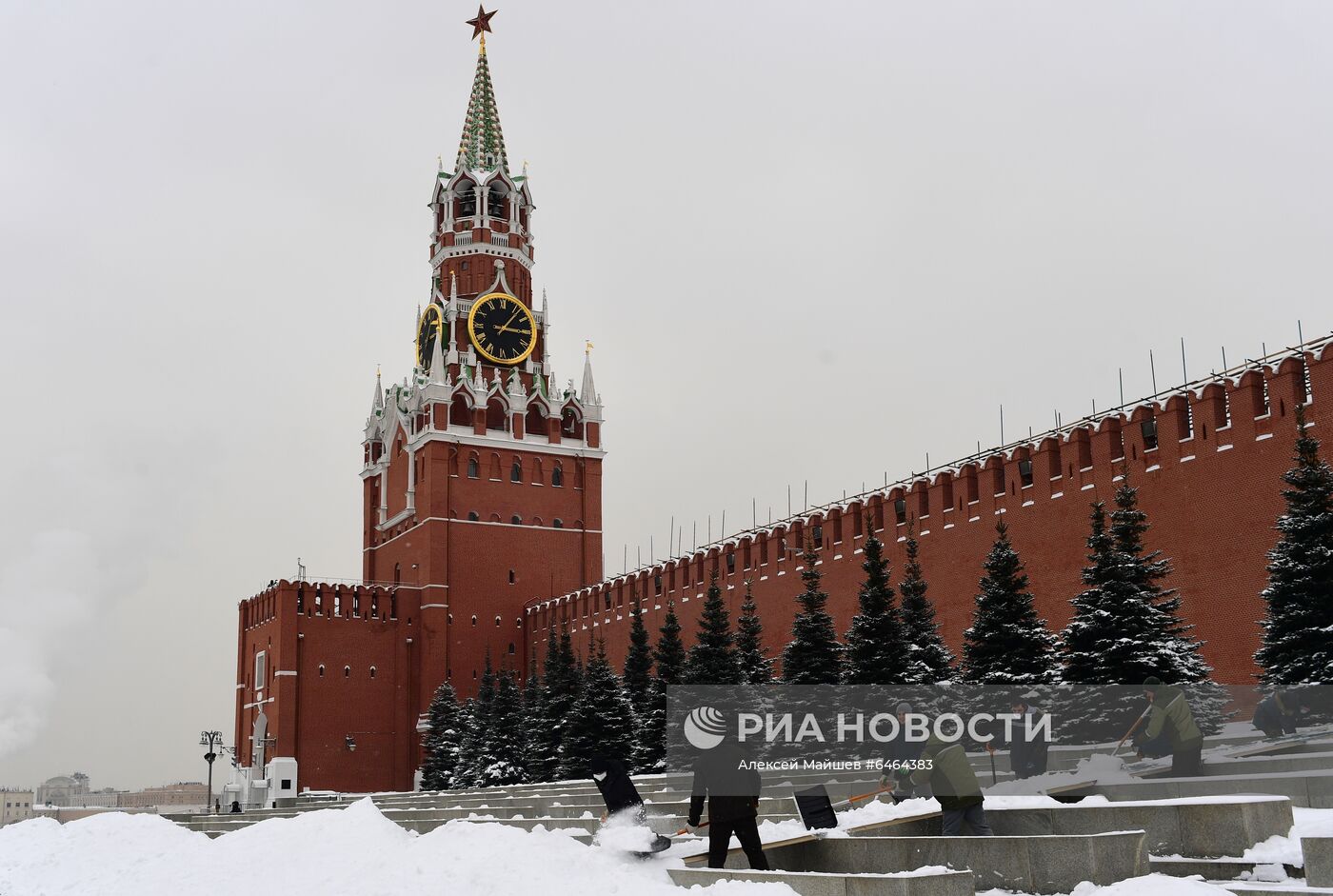 Последствия снегопада в Москве