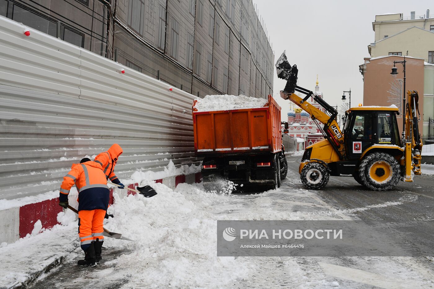 Последствия снегопада в Москве