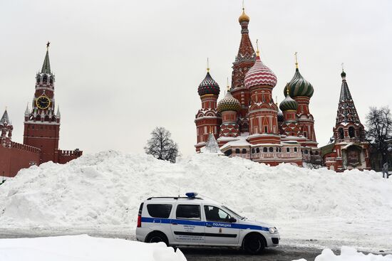 Последствия снегопада в Москве