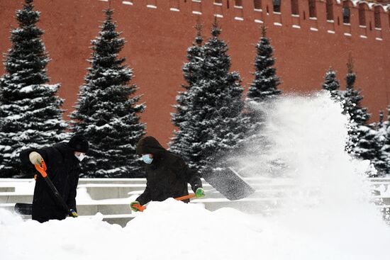 Последствия снегопада в Москве
