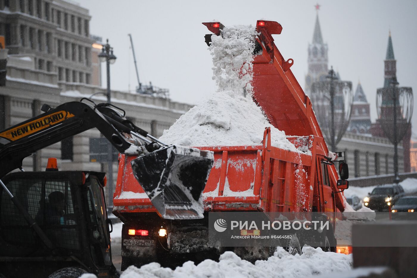 Последствия снегопада в Москве