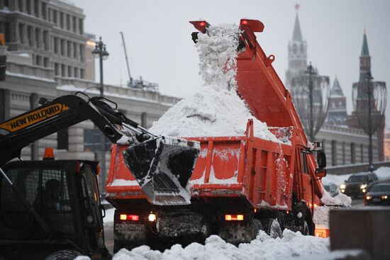 Последствия снегопада в Москве